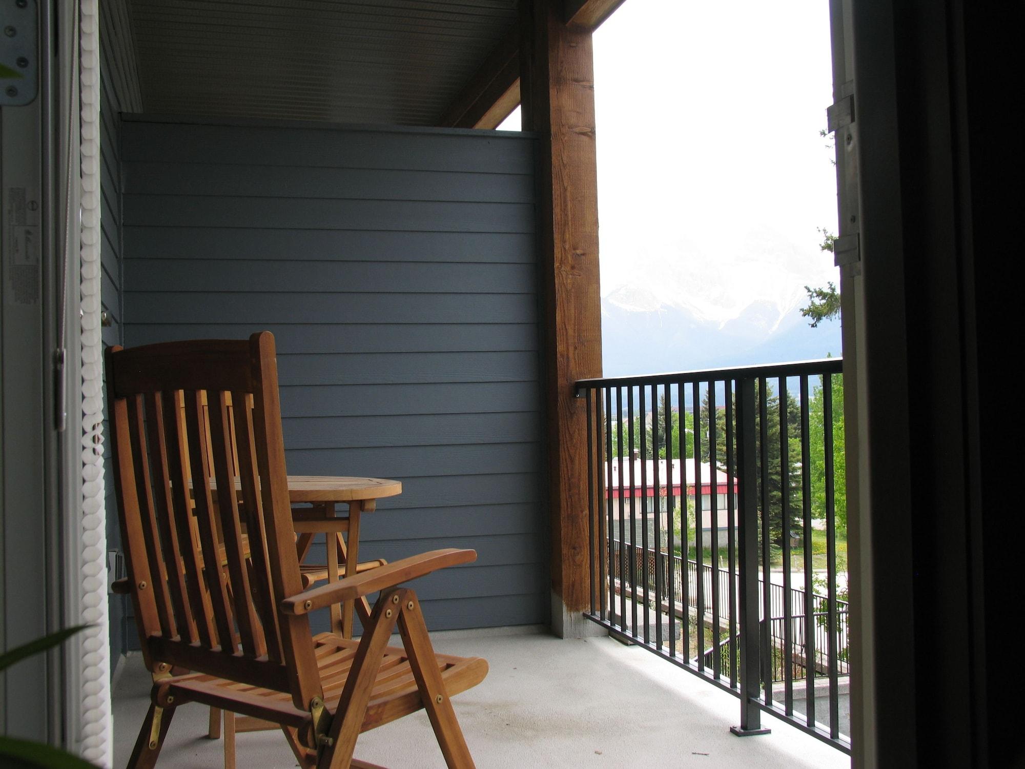 Silver Creek Lodge Canmore Dış mekan fotoğraf